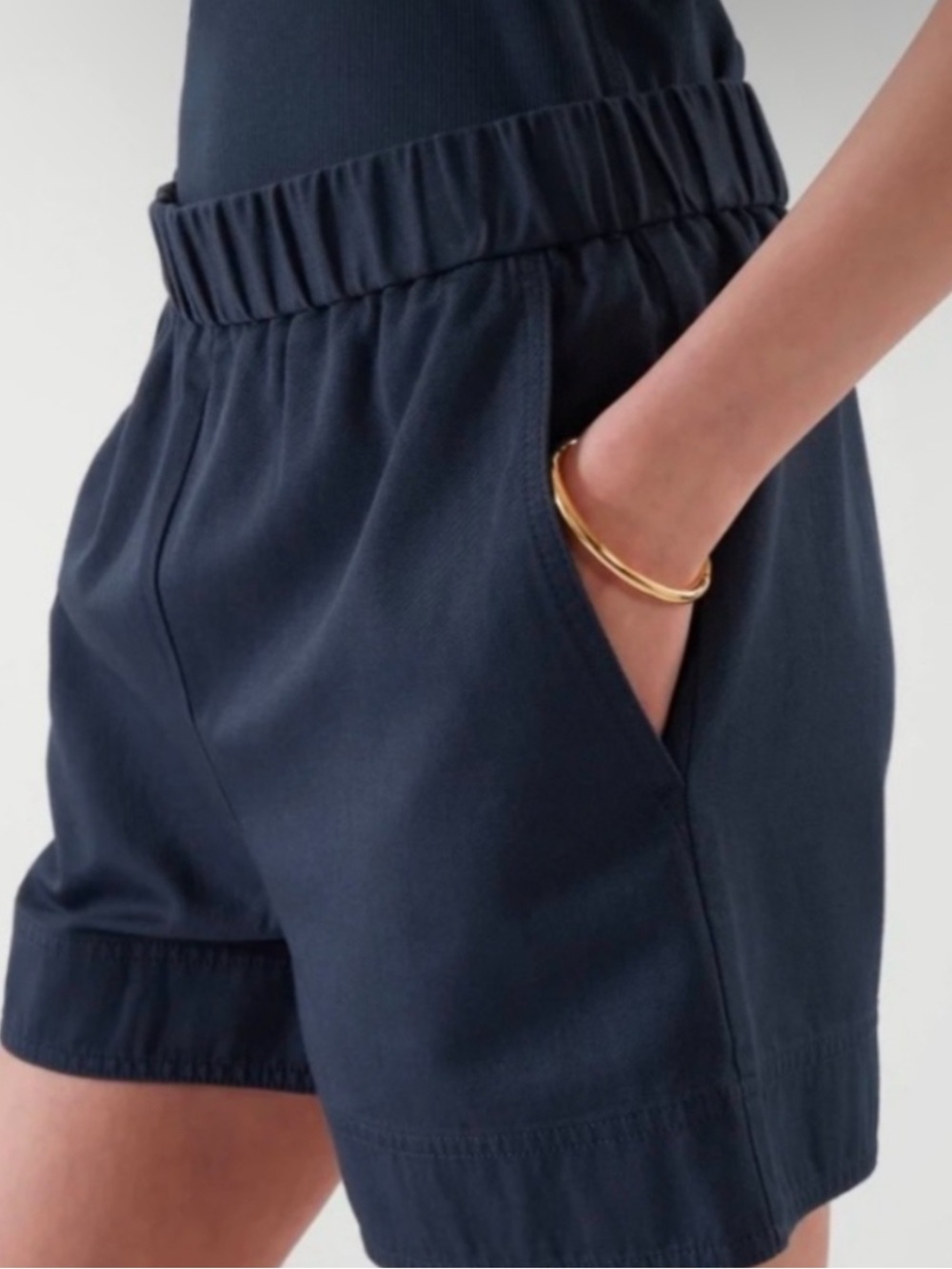 COS Elasticated Twill Women’s Shorts Navy Blue Cuffed Hem Pockets Size 34/4